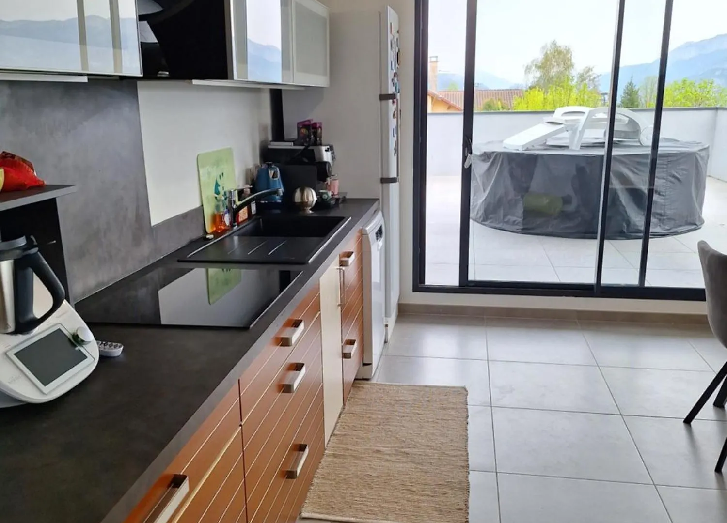 Chambre Zen Apartment Voiron Homestay
