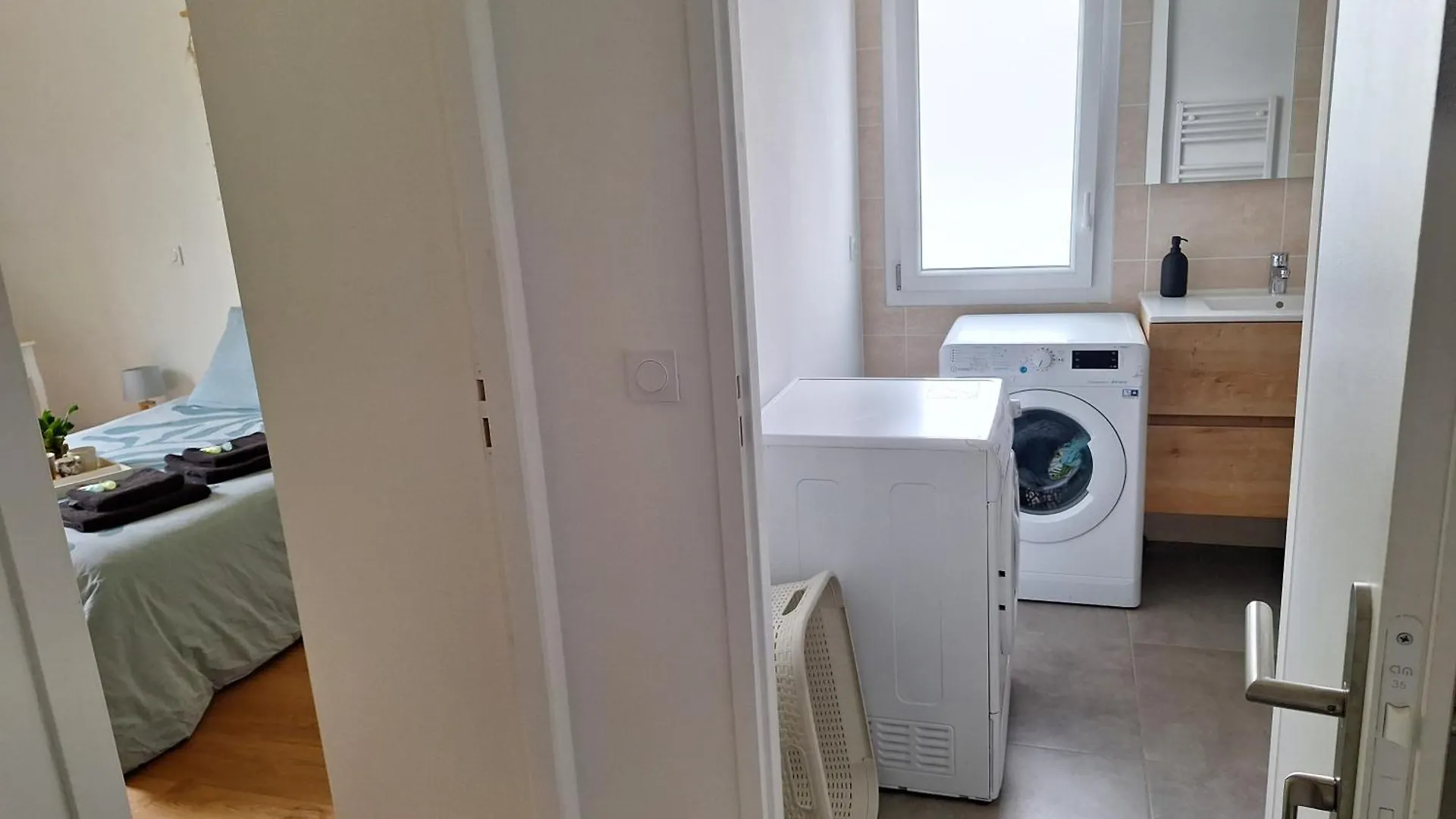 Chambre Zen Apartment Voiron France