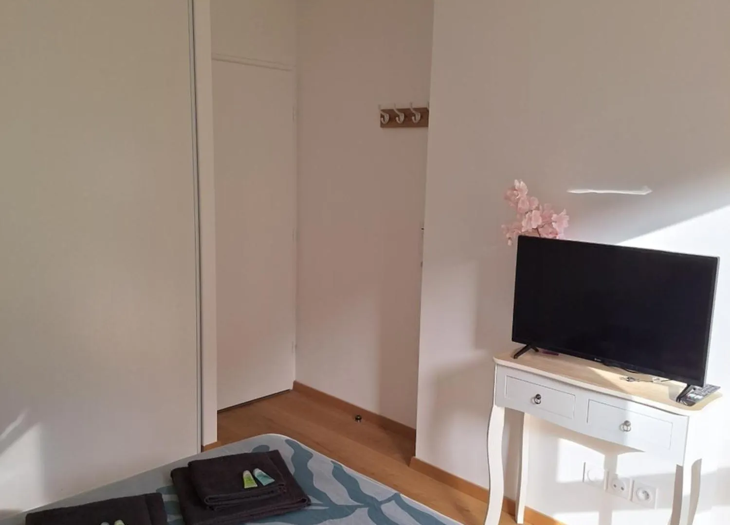 Chambre Zen Apartment Voiron 0*,  France